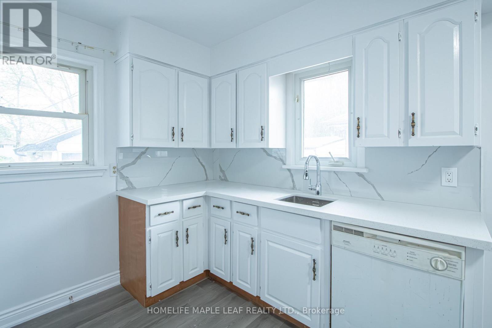 1663 HANSULD STREET - 20