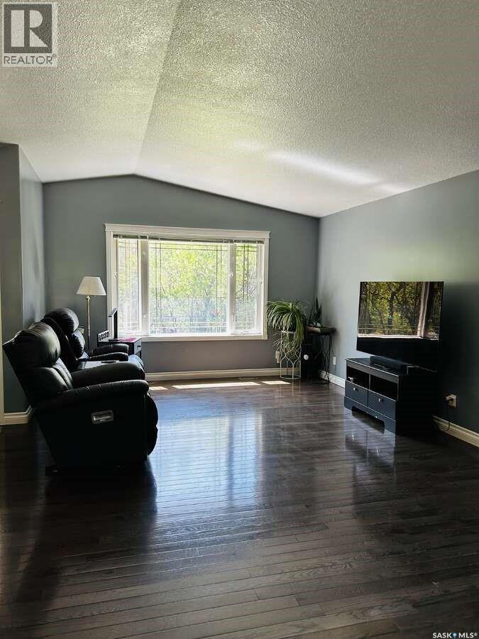 15 Kelly DRIVE - 6