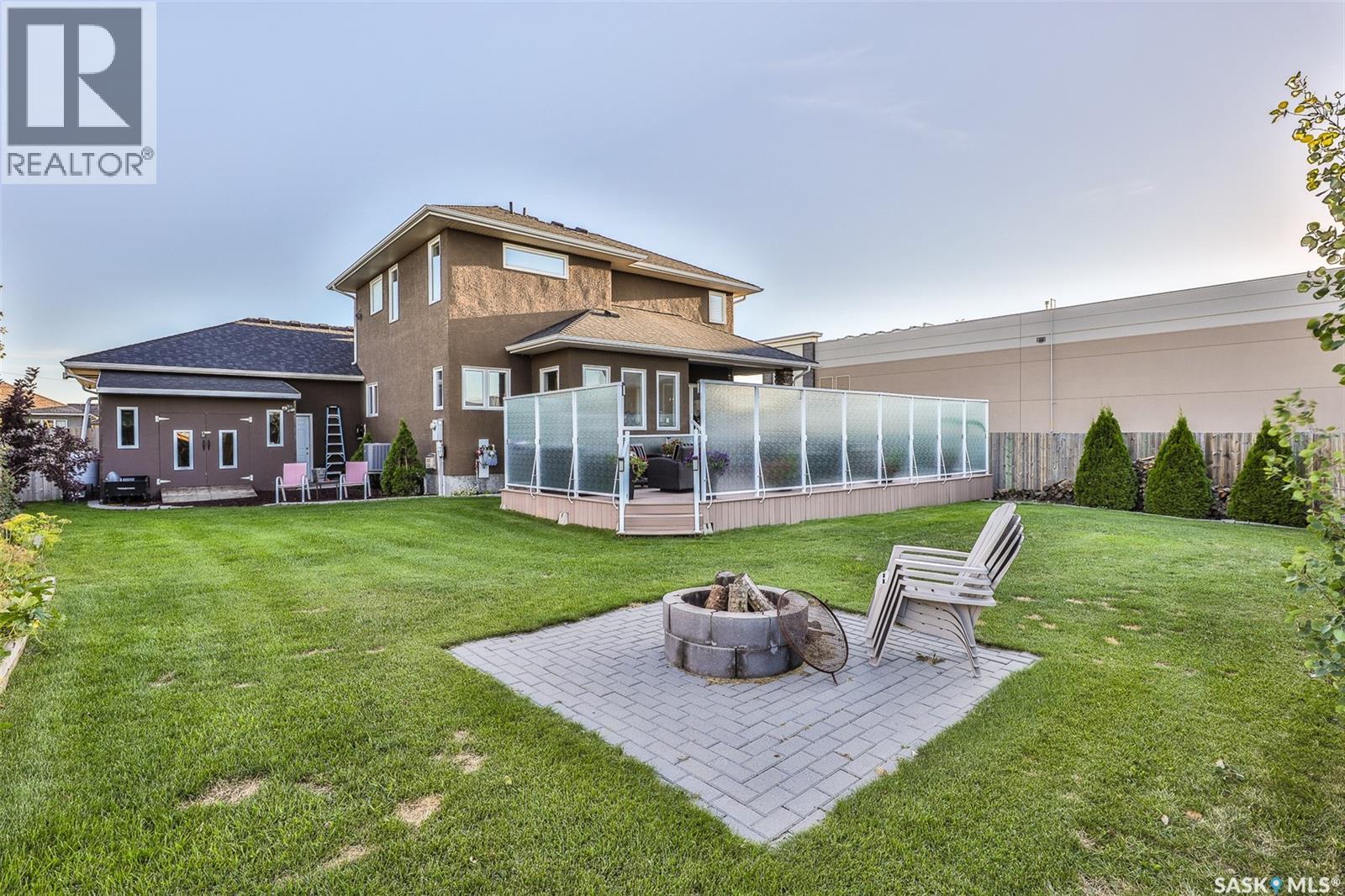 200 Clubhouse BOULEVARD E - 47