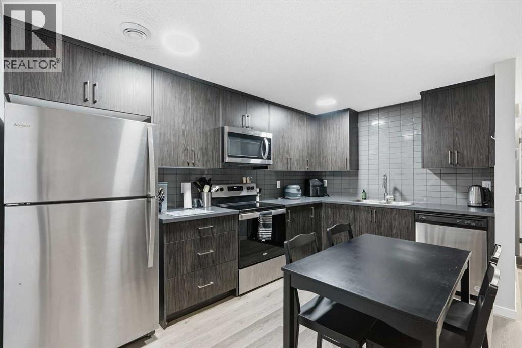 49 Lucas Grove NW - 26