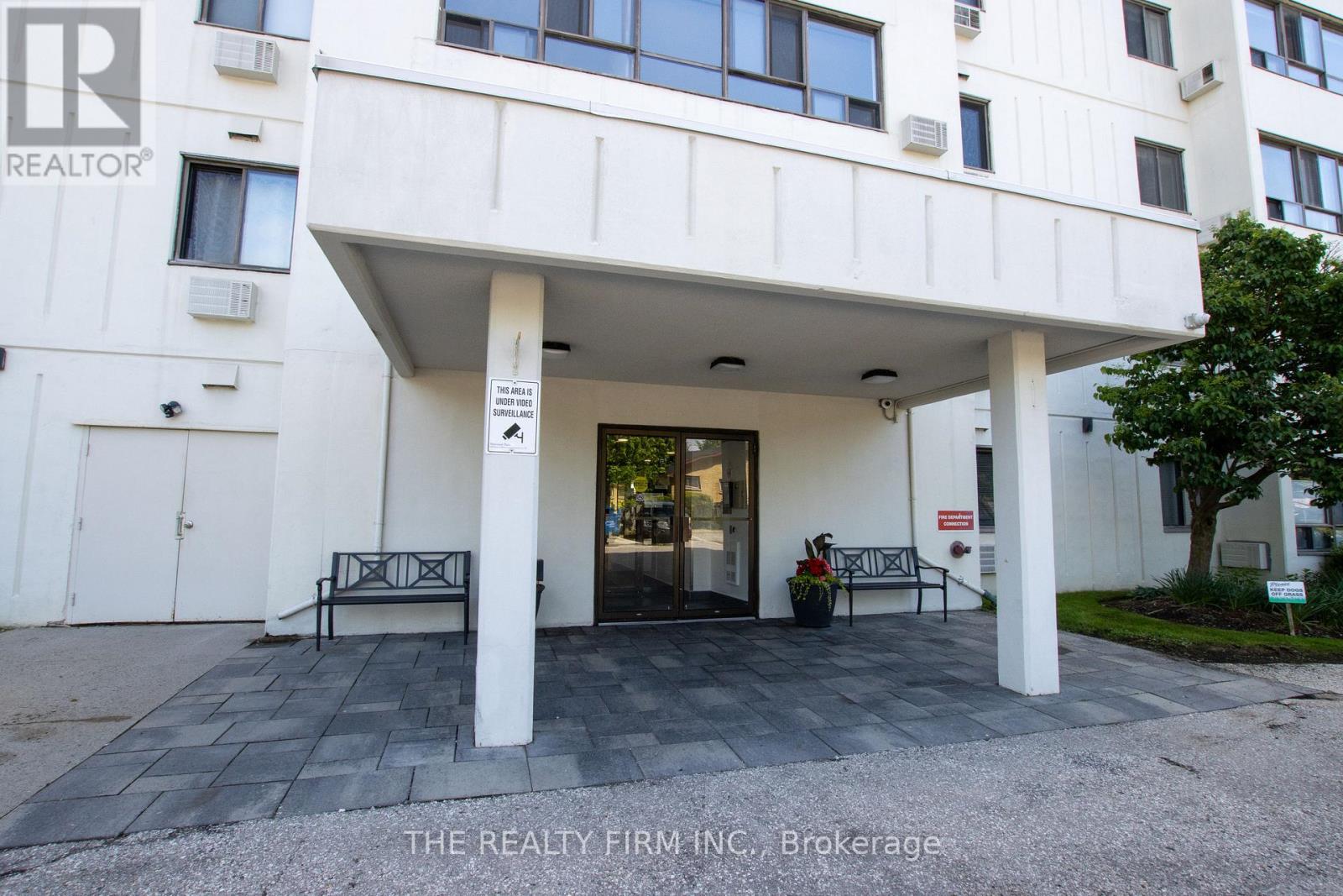 #403 135 BASELINE ROAD W - Image 2