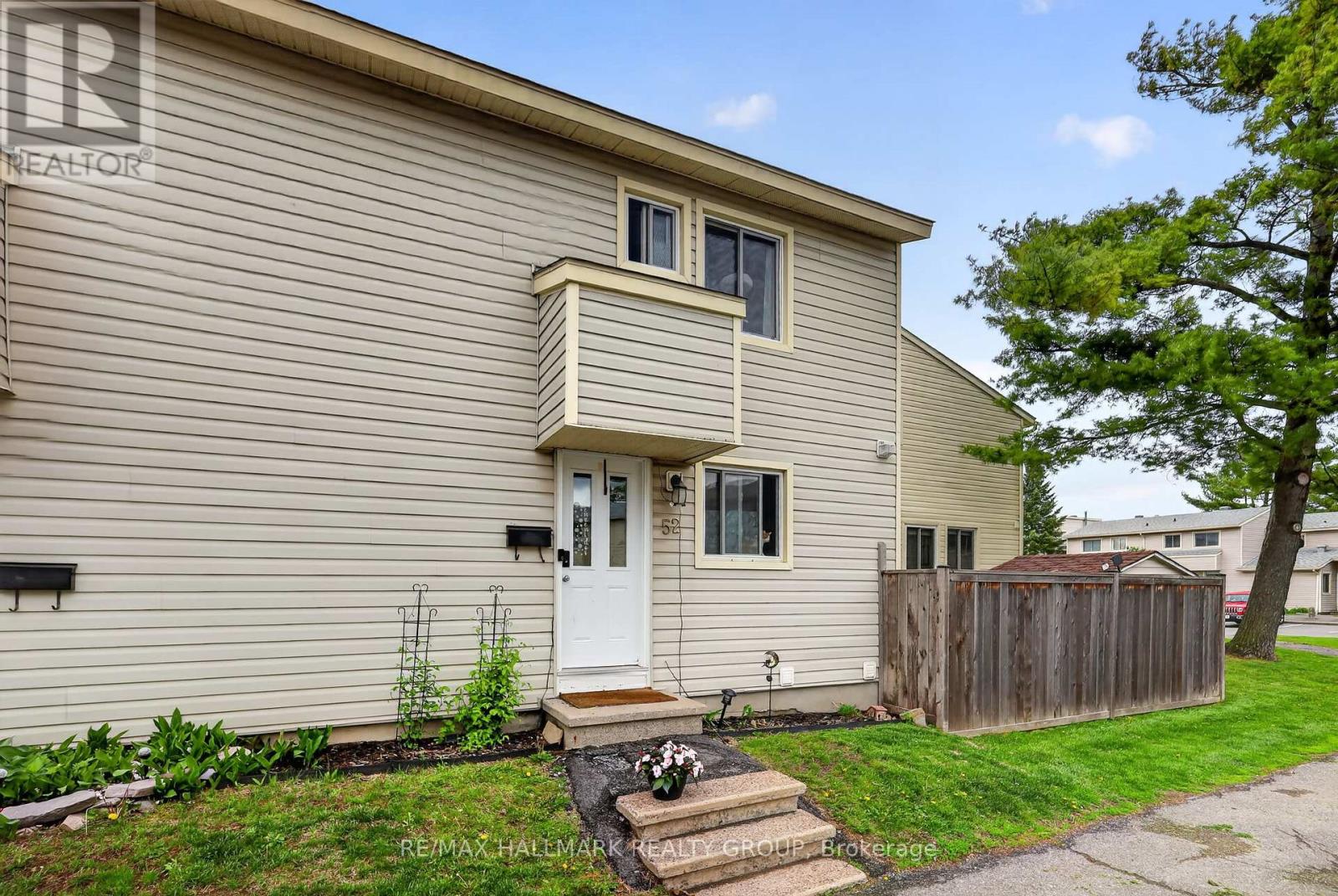 52 THISTLEDOWN COURT - 2