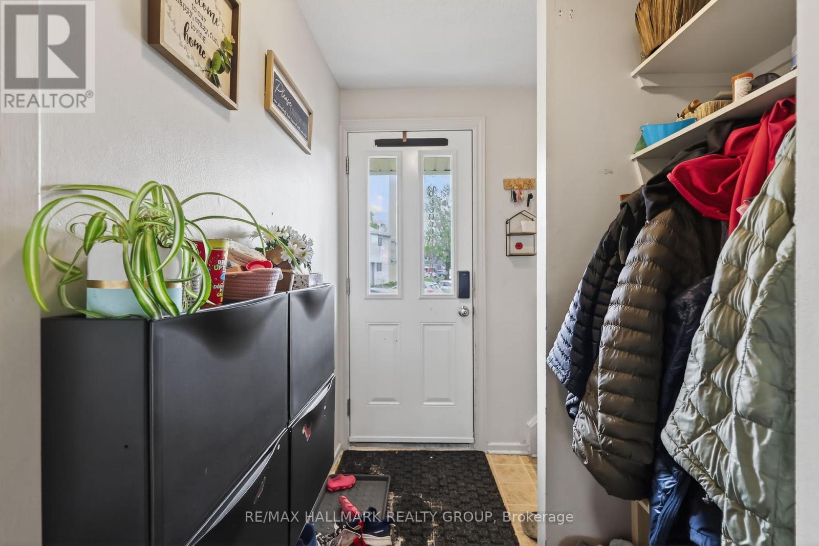 52 THISTLEDOWN COURT - 4