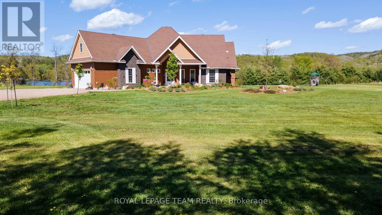 43 GREEN GATE LANE - 12