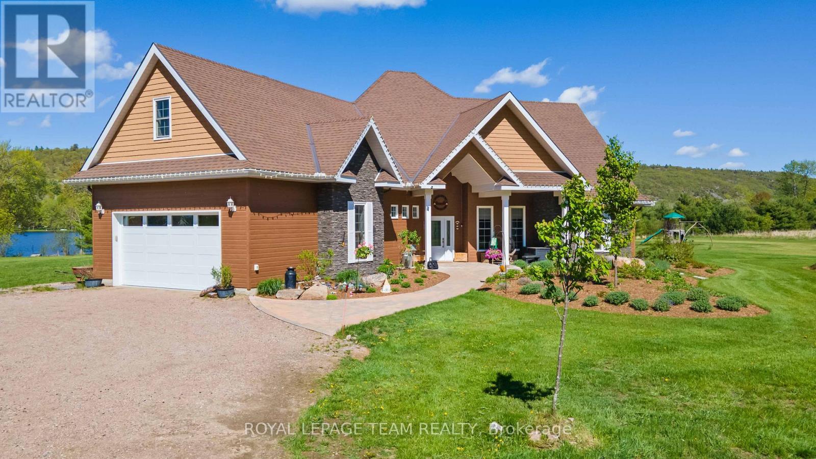 43 GREEN GATE LANE - 2