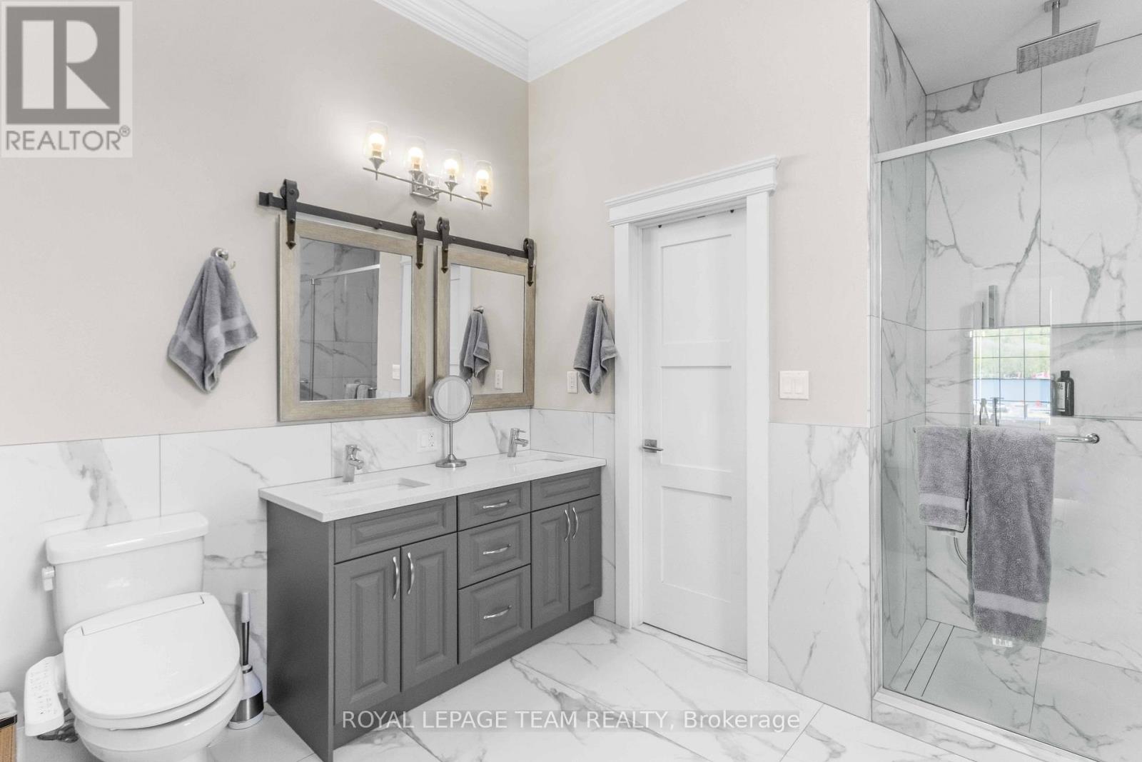 43 GREEN GATE LANE - 35