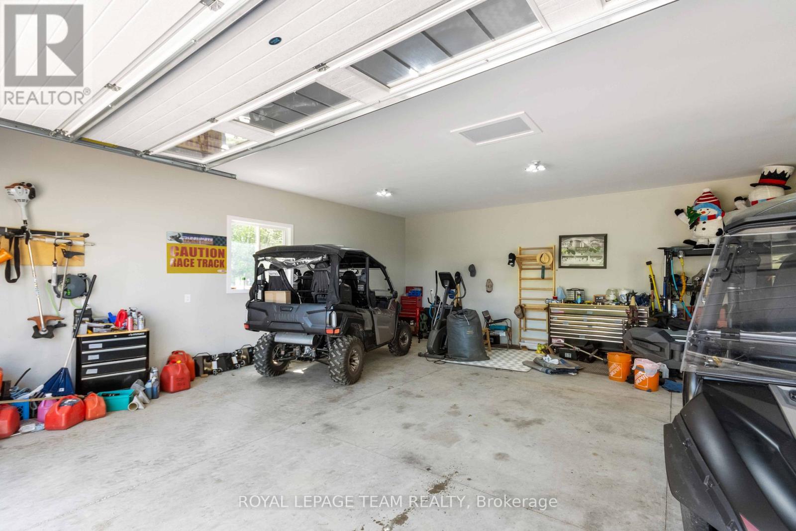43 GREEN GATE LANE - 45
