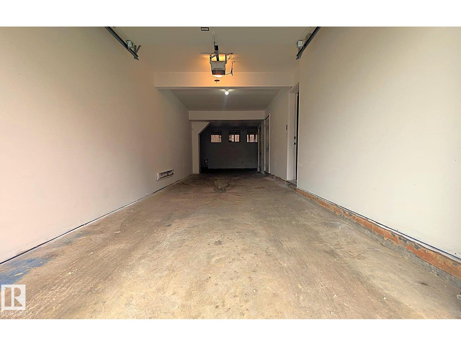 #11 13215 153 AV NW - 13