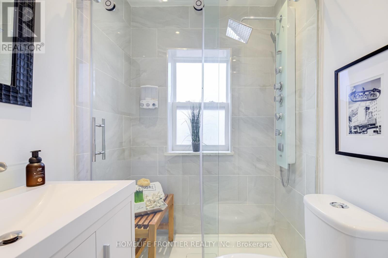 1105 GREENWOOD AVENUE - 27