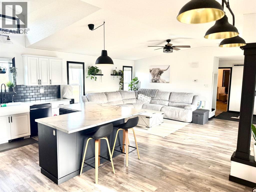 71074 Township Road 705 - 4