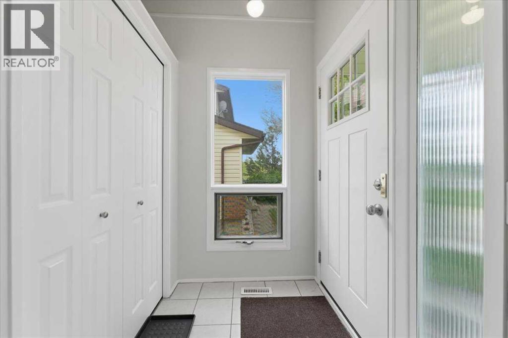 148 Edgedale Way NW - 5