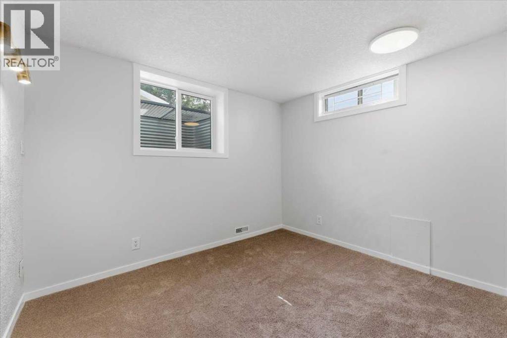 148 Edgedale Way NW - 31