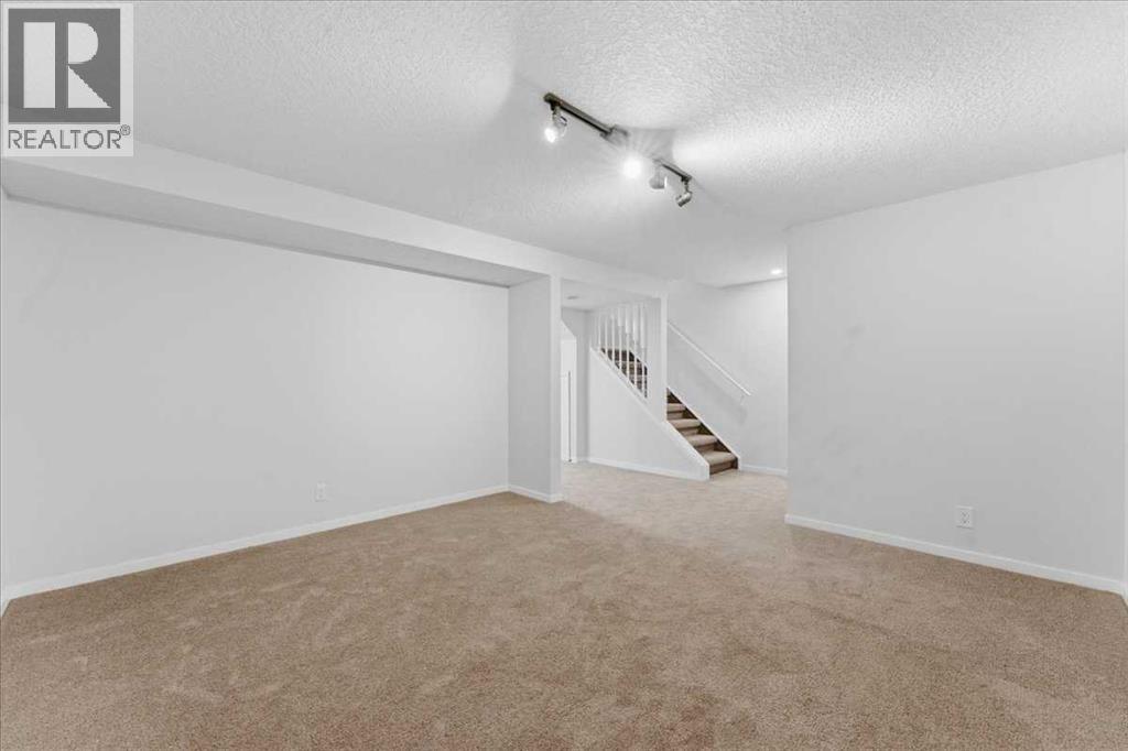 148 Edgedale Way NW - 29