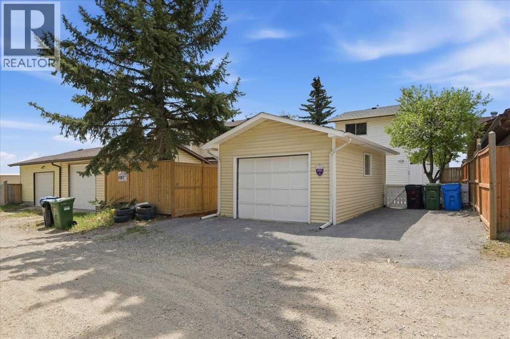 148 Edgedale Way NW - 37