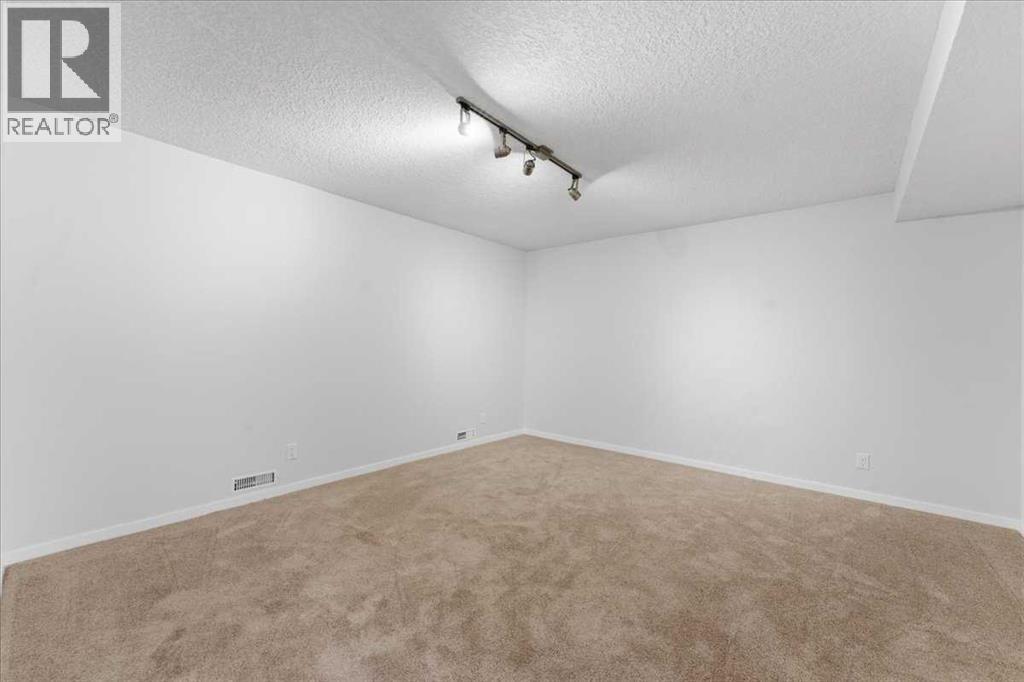 148 Edgedale Way NW - 28