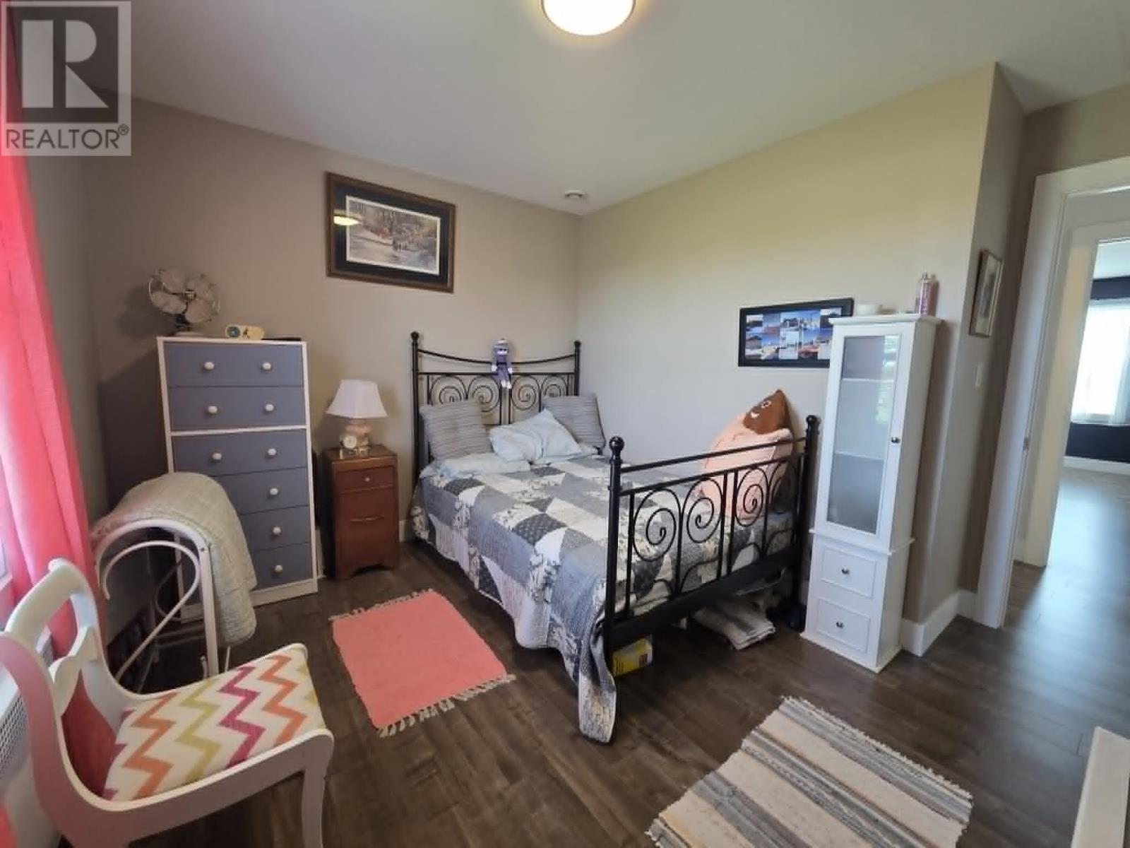 253 Carleton Avenue - 16