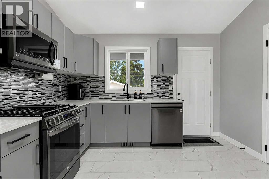 9638 112 Avenue - 10