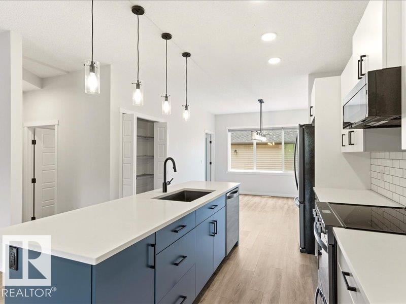 17487 77 ST NW - 10