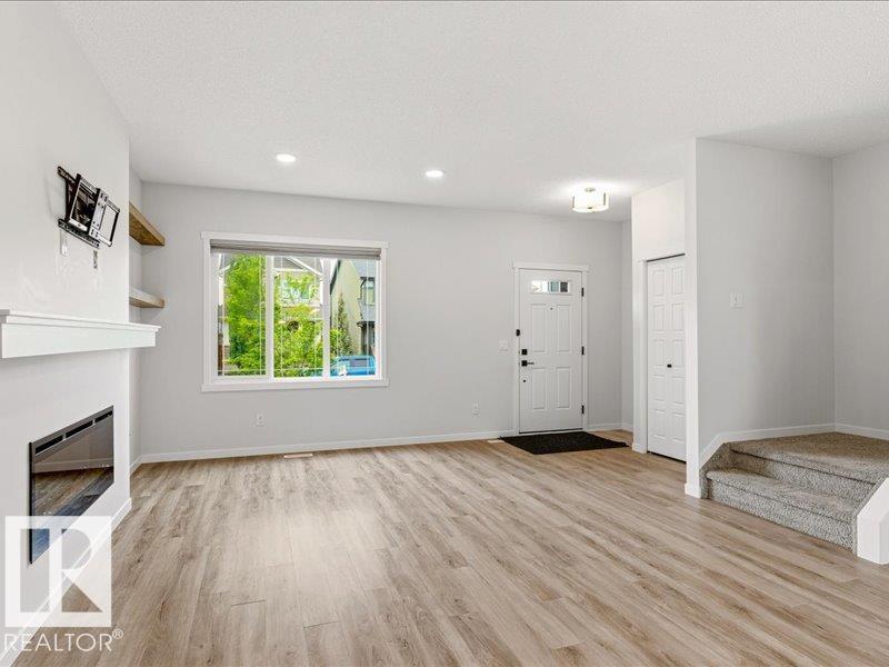 17487 77 ST NW - 17