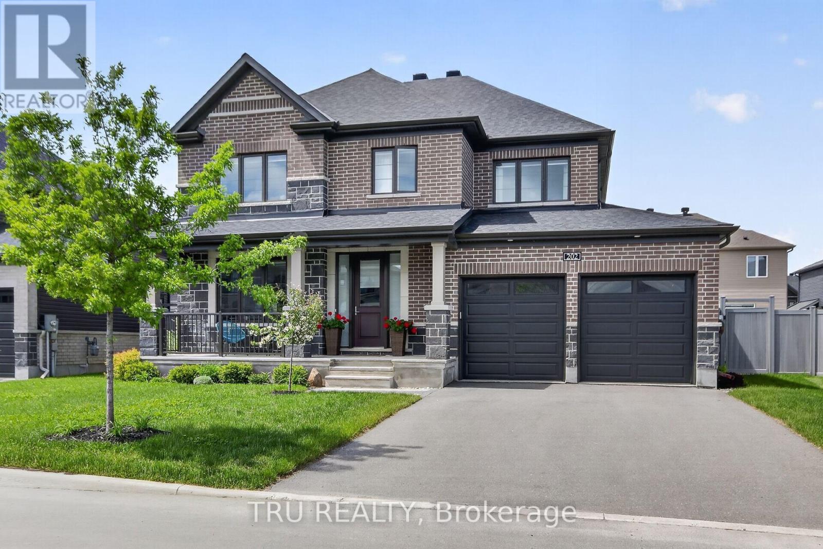202 SKIPPER DRIVE - 1