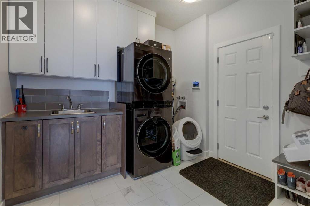 546 Sherwood Boulevard NW - 14