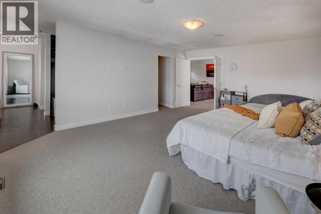 546 Sherwood Boulevard NW - 18