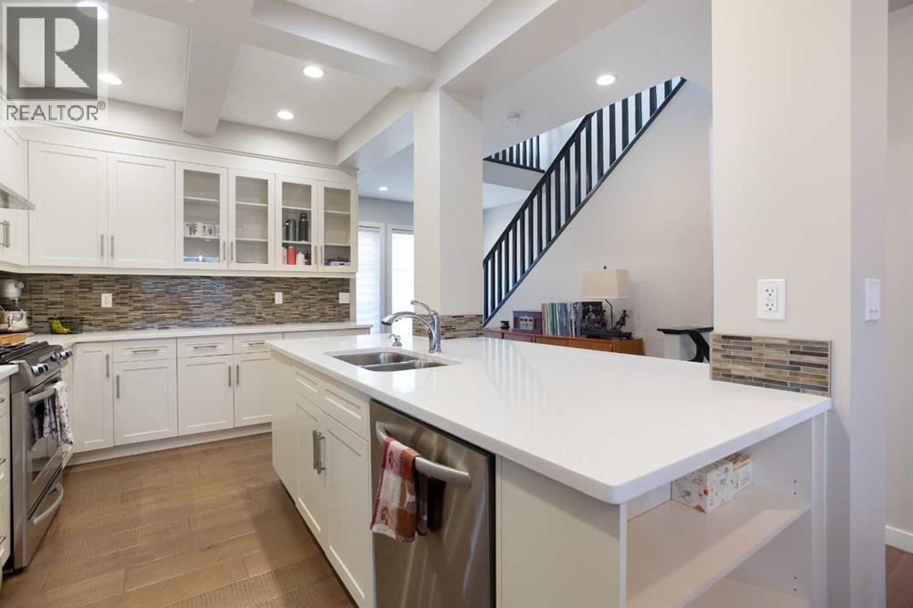 4827 22 Avenue NW - 11
