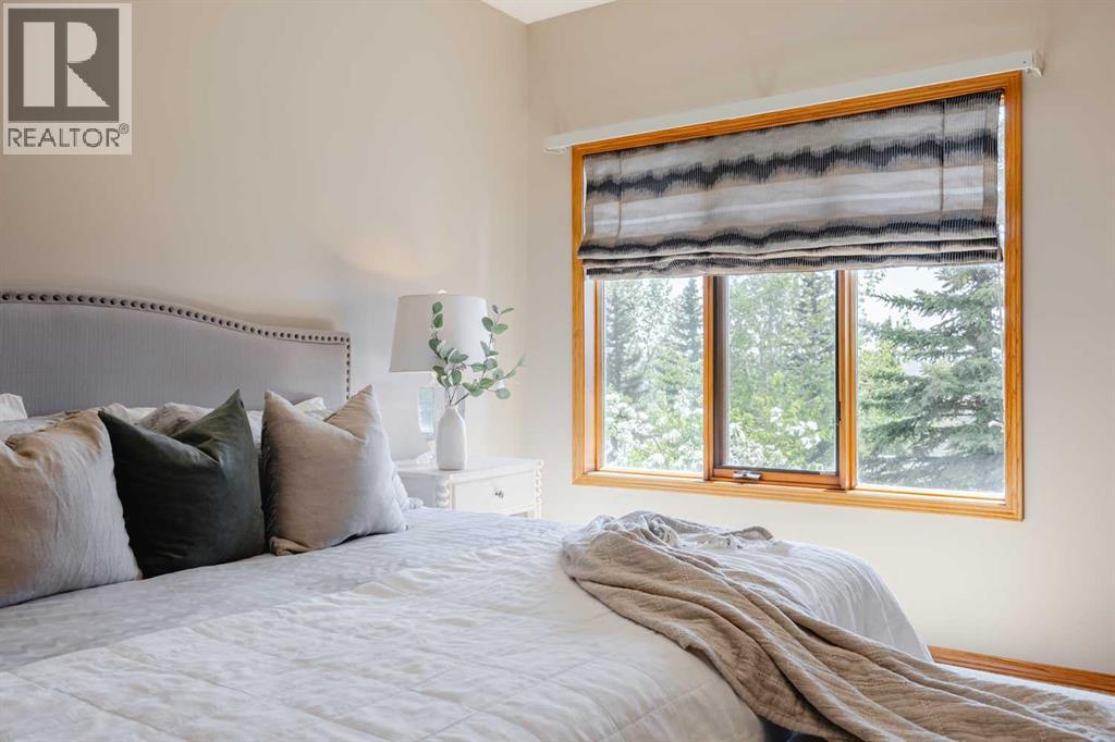 121 Scenic View Bay NW - 24