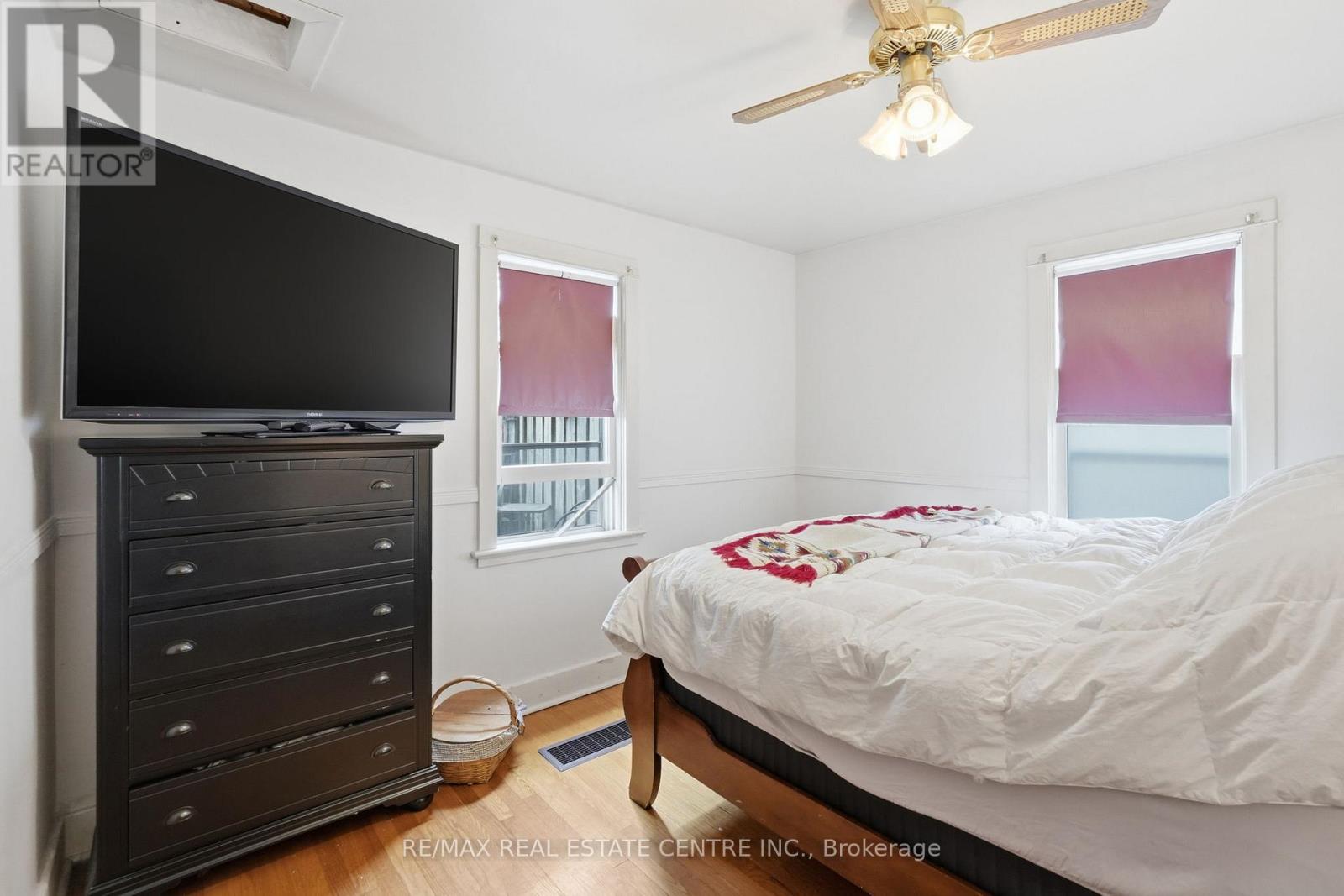 21 YORK STREET - 24