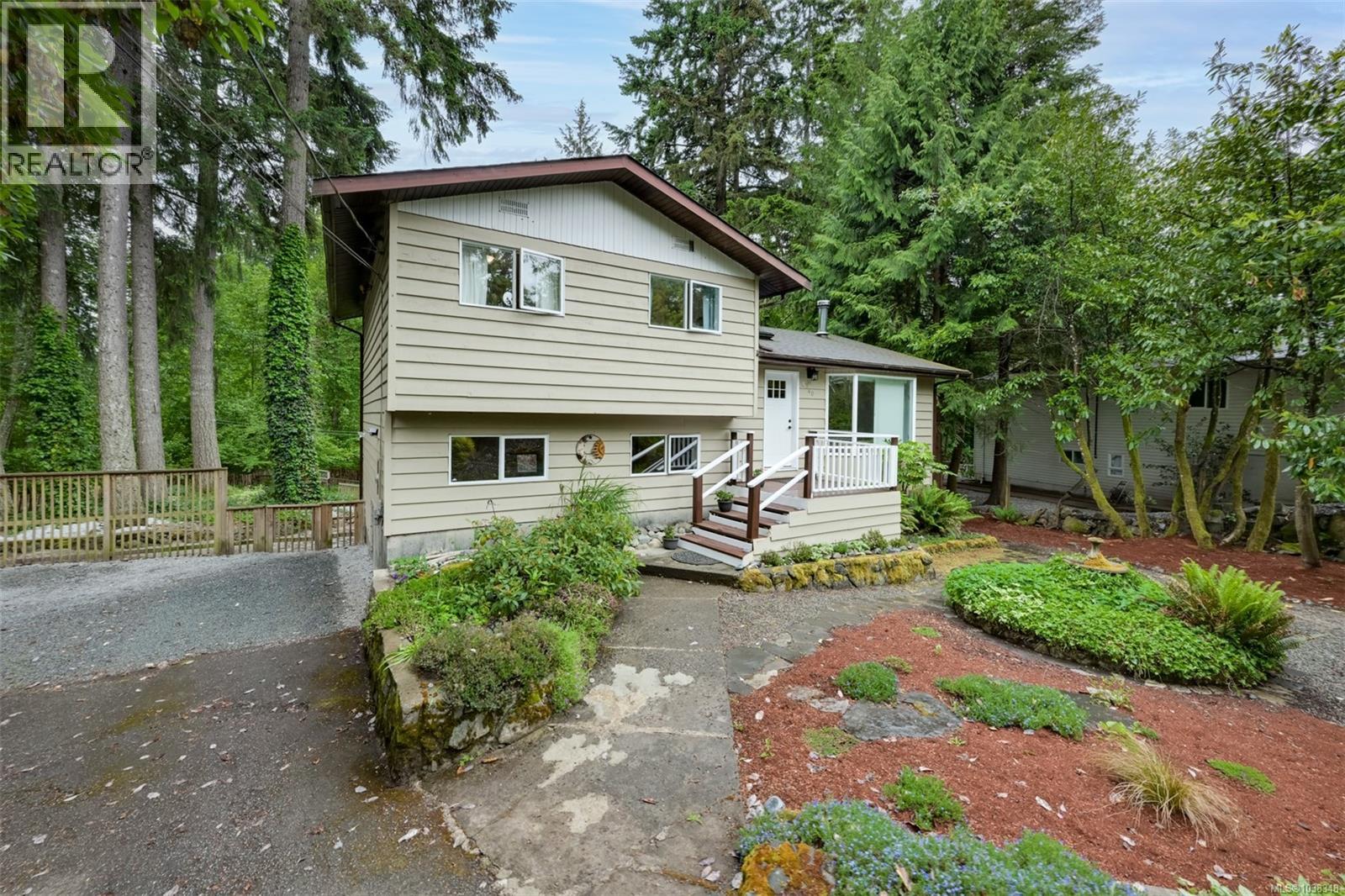 2340 Macdonald Rd - 2