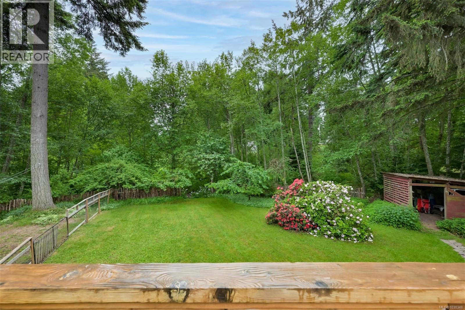 2340 Macdonald Rd - 27