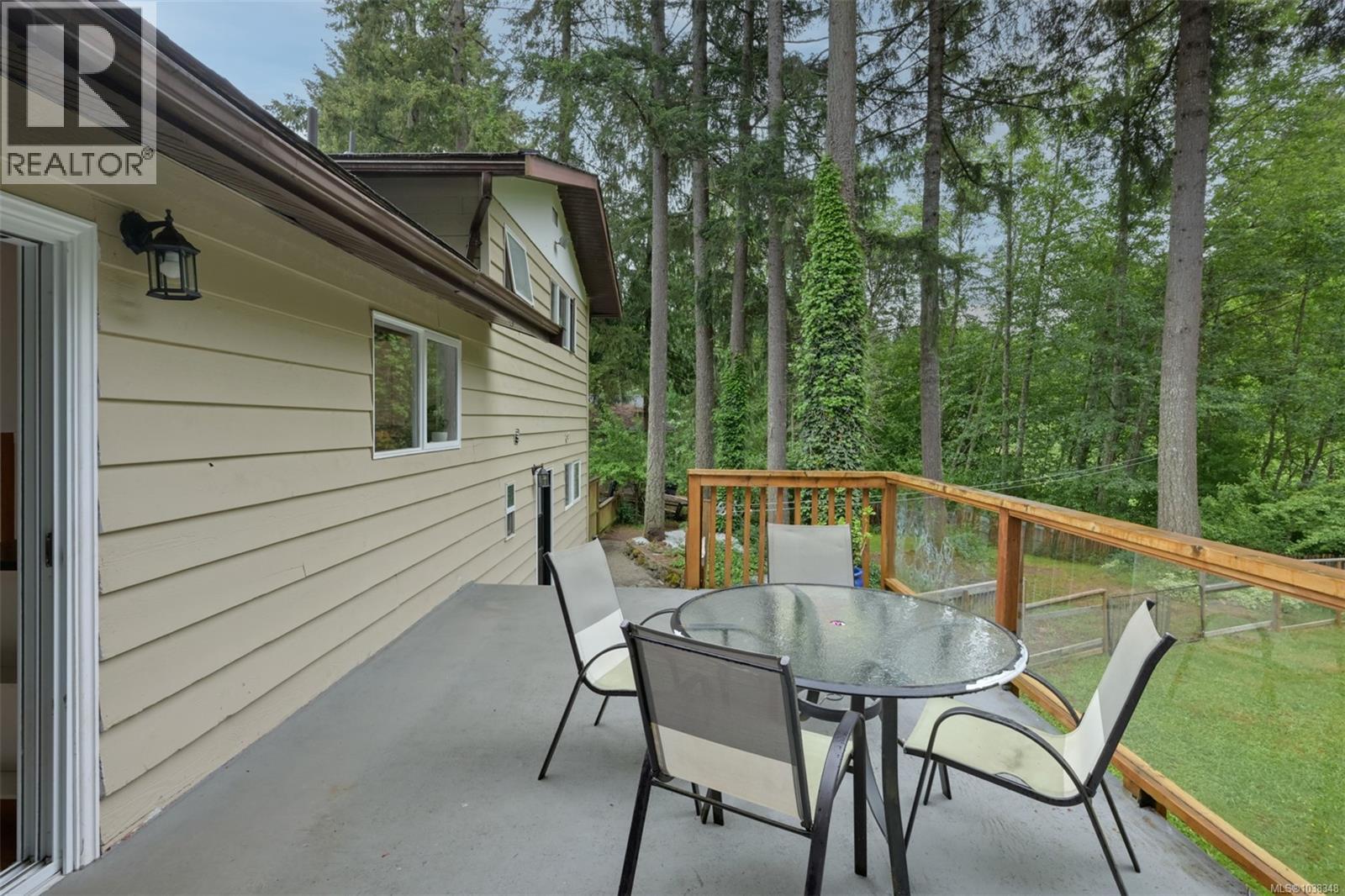 2340 Macdonald Rd - 29