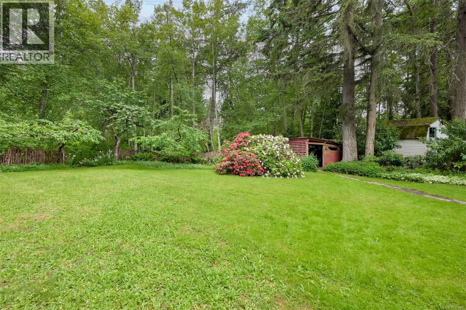 2340 Macdonald Rd - 64