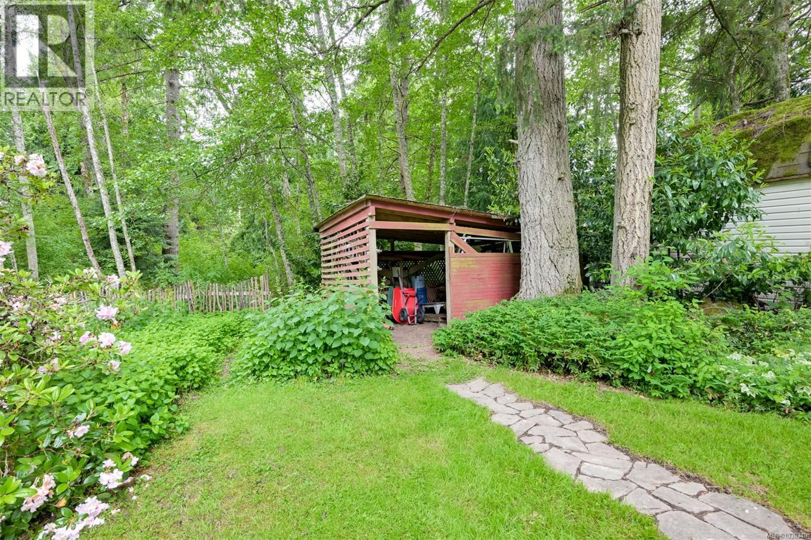 2340 Macdonald Rd - 68