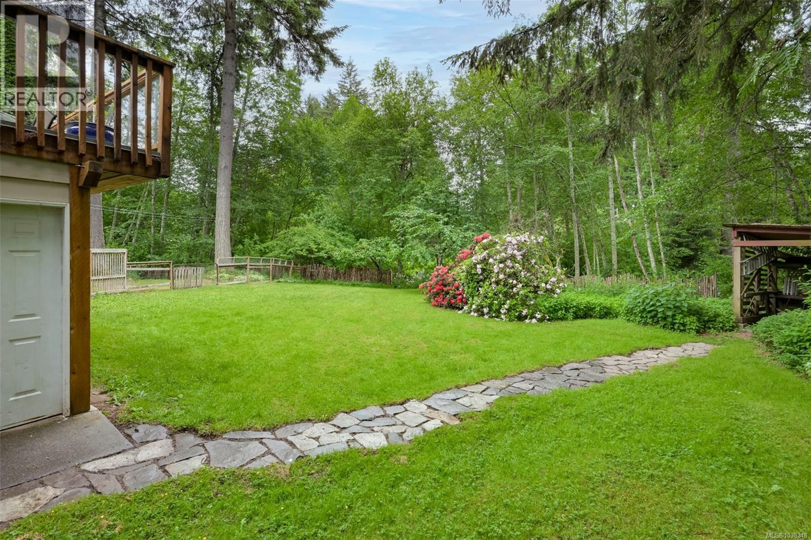 2340 Macdonald Rd - 71