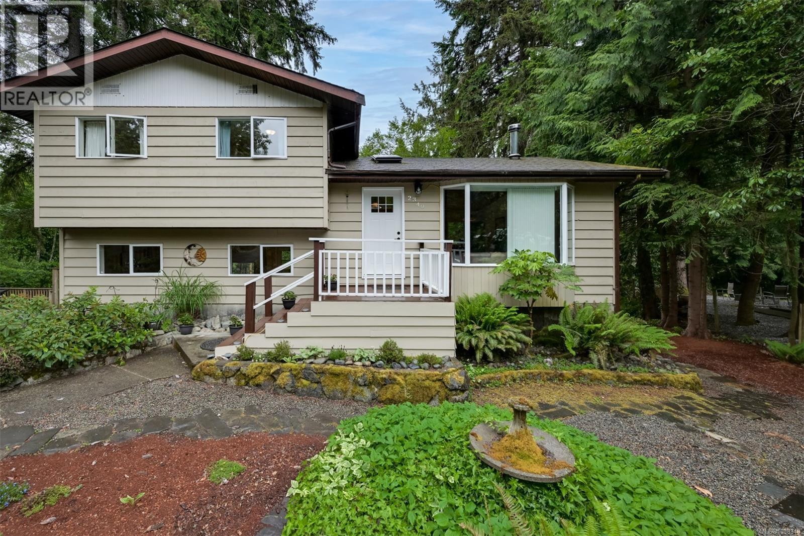 2340 Macdonald Rd - 74