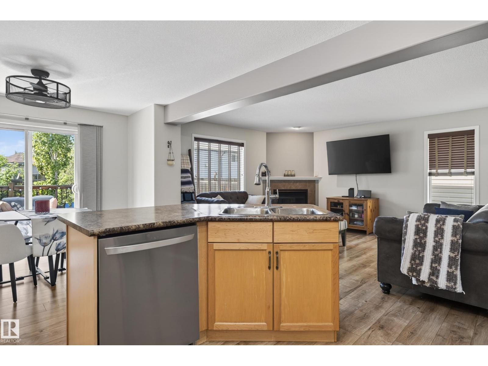 988 REGENCY DR - 13