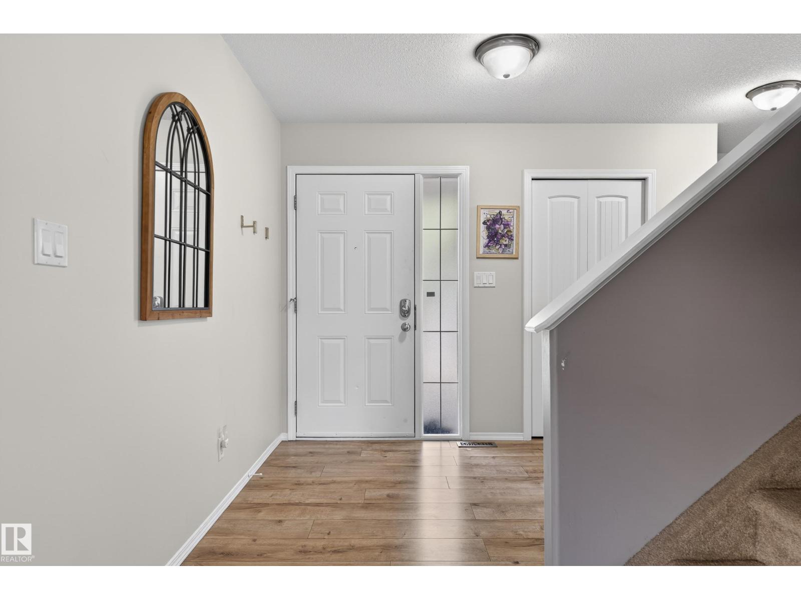 988 REGENCY DR - Image 2