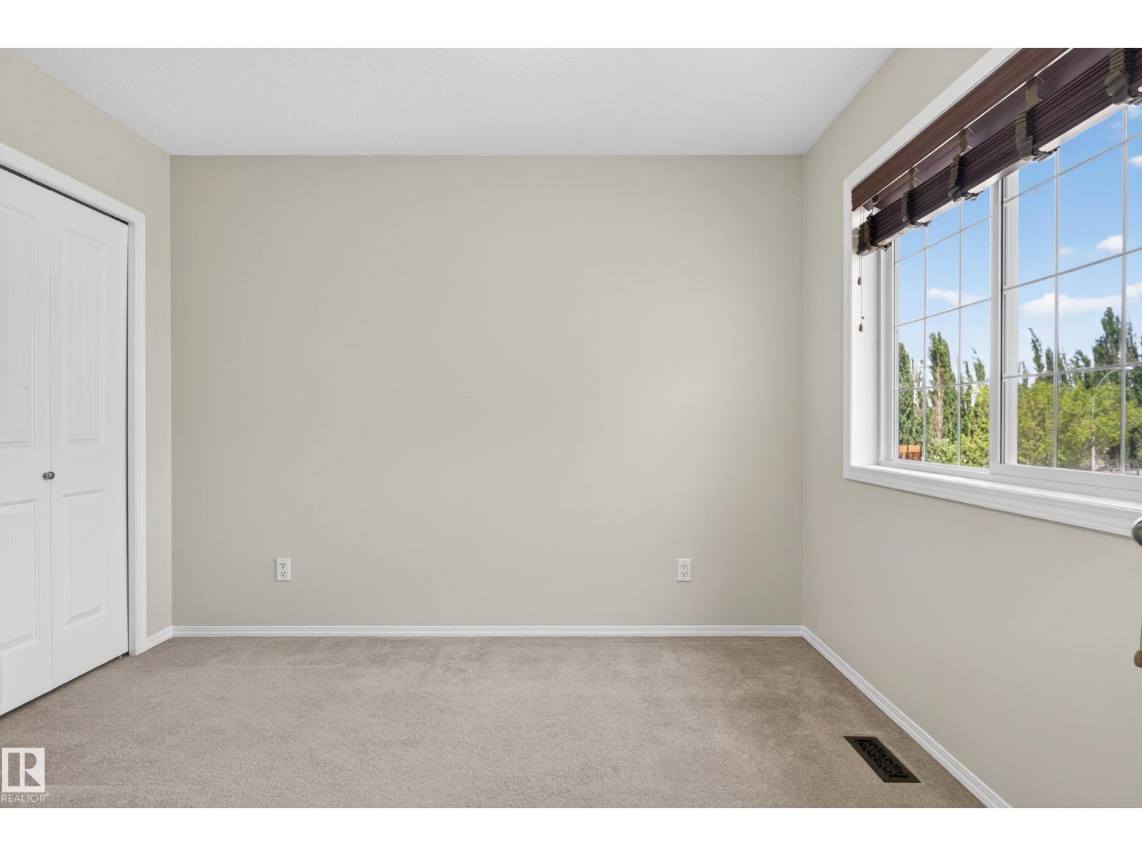 988 REGENCY DR - 28