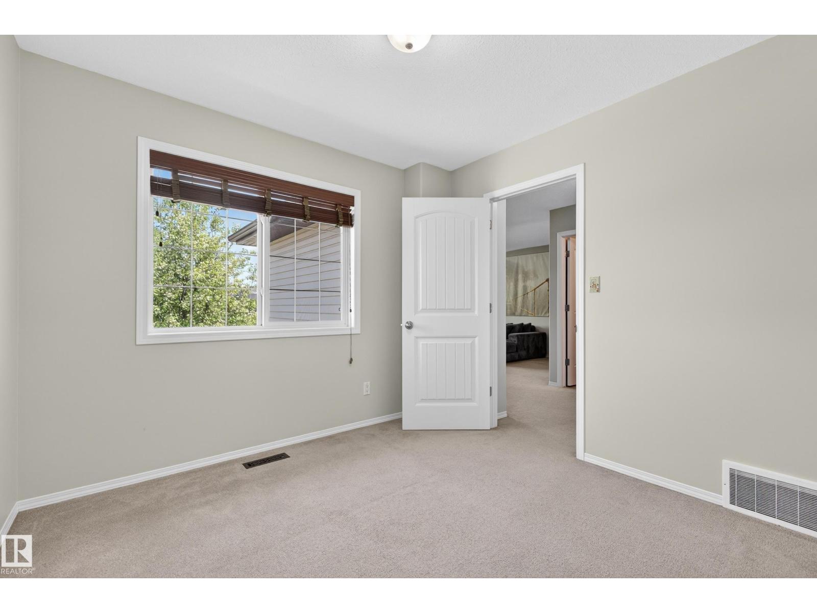 988 REGENCY DR - 30