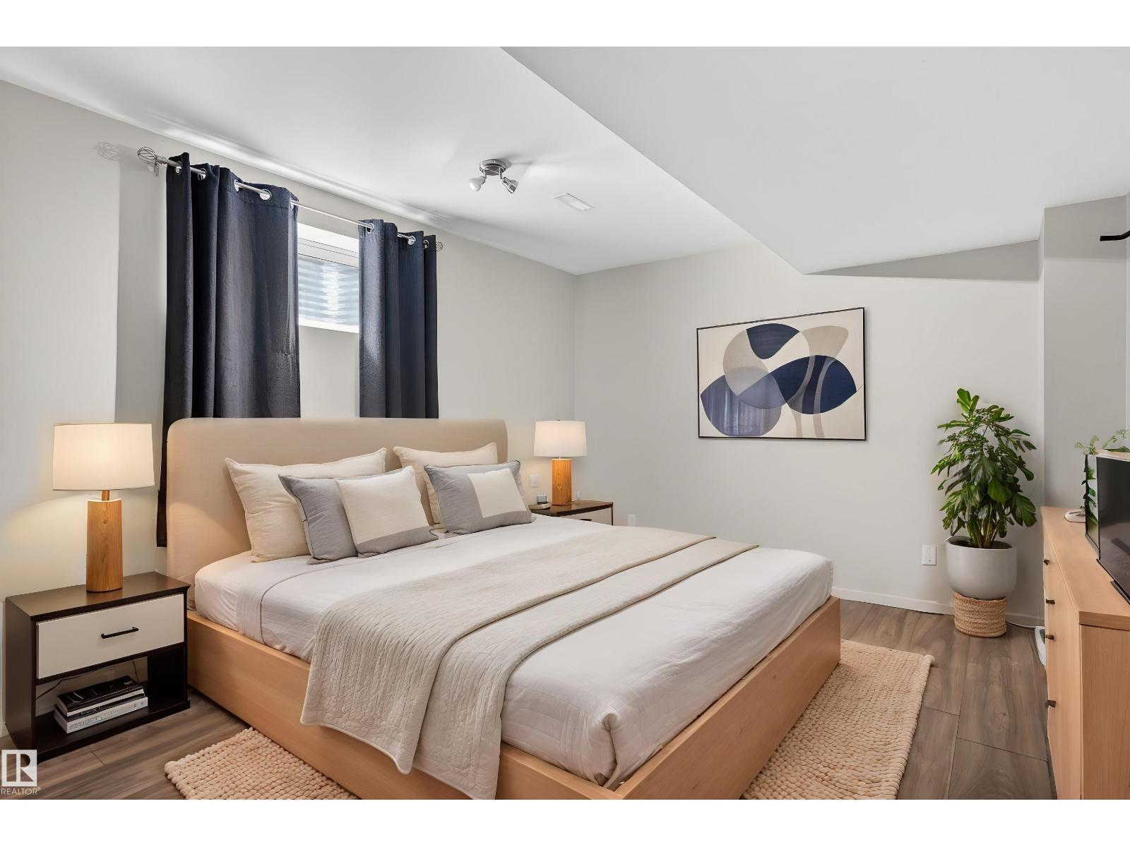 988 REGENCY DR - 37
