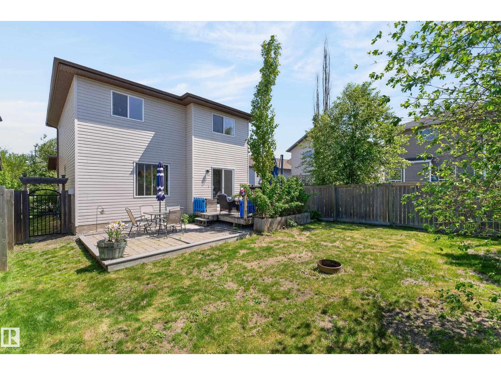 988 REGENCY DR - 40