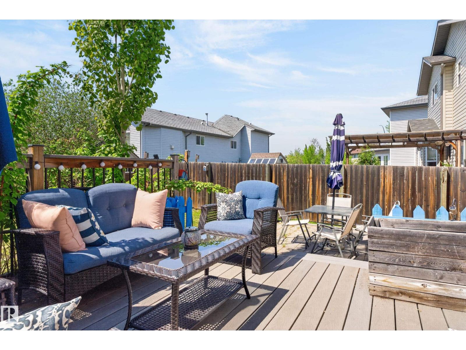 988 REGENCY DR - 44
