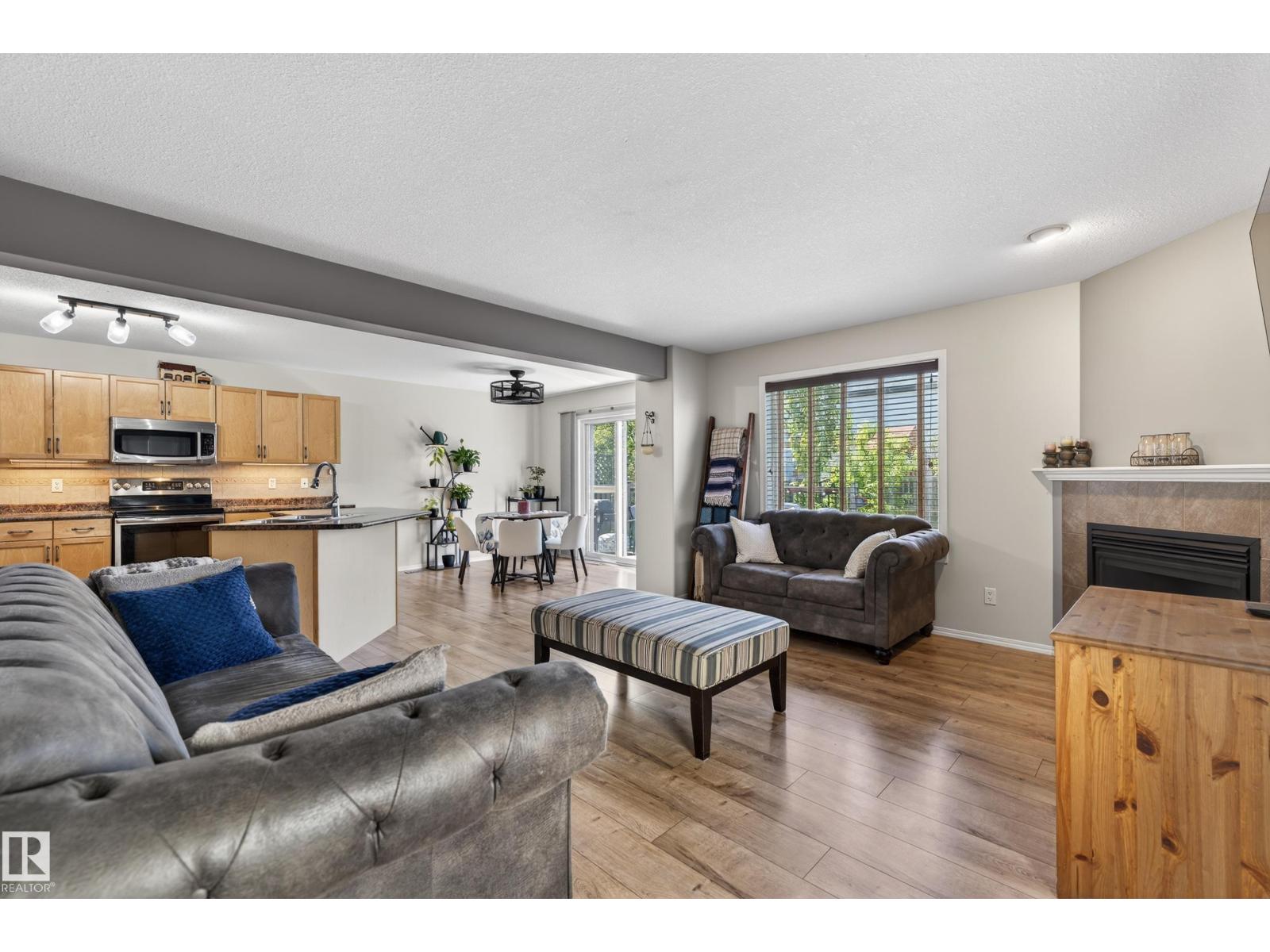 988 REGENCY DR - 5