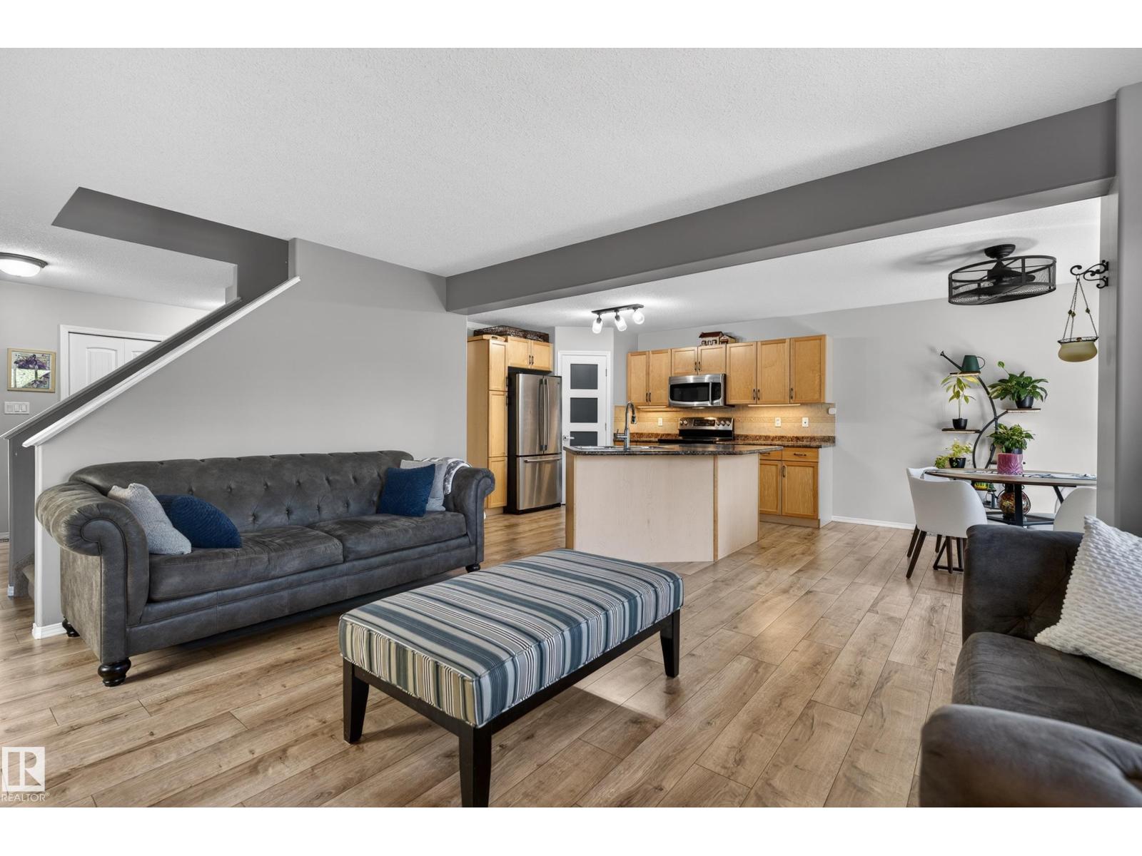 988 REGENCY DR - 6