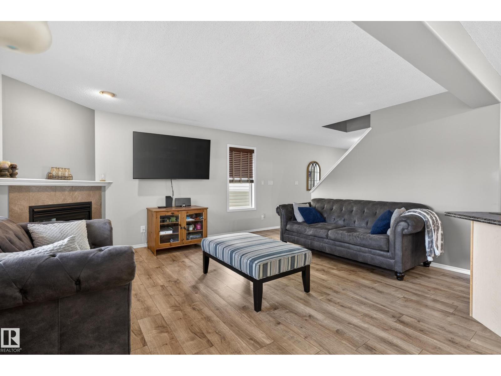 988 REGENCY DR - 7