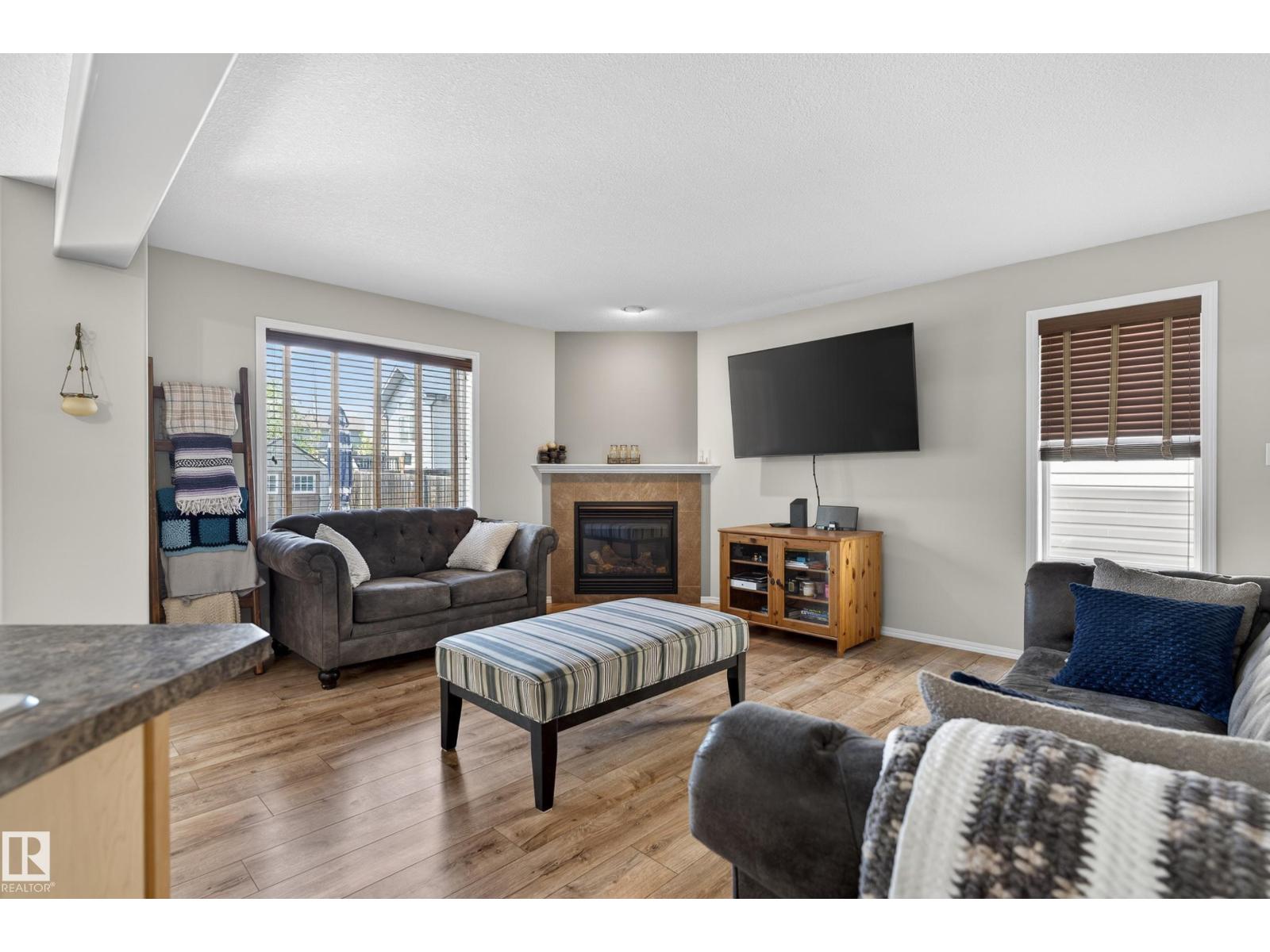 988 REGENCY DR - 8