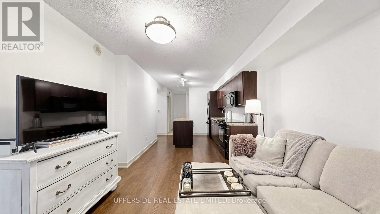 #607 126 SIMCOE STREET - 24
