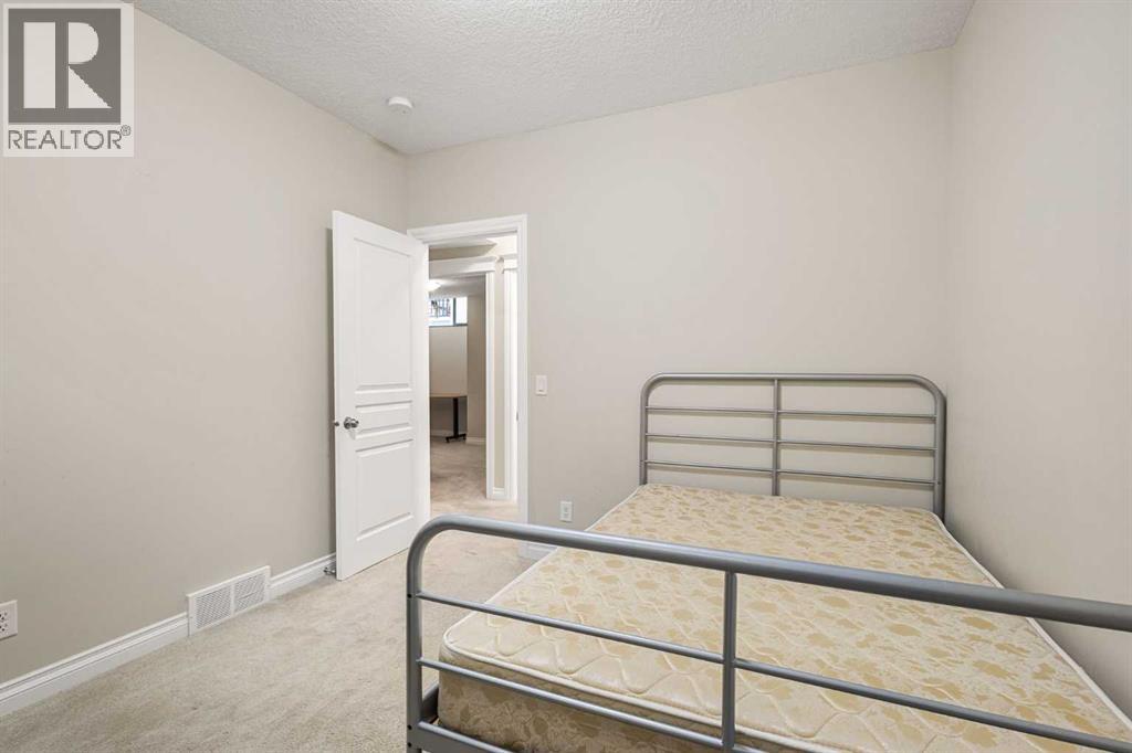 486 Silverado Boulevard SW - 40
