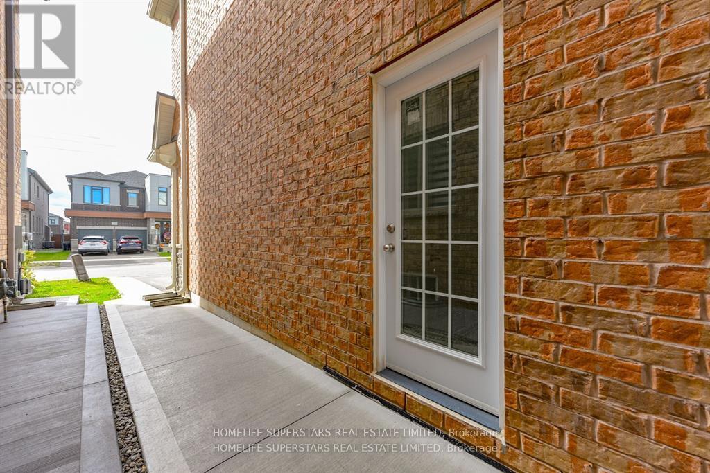 21 CATTAIL CRESCENT - 48